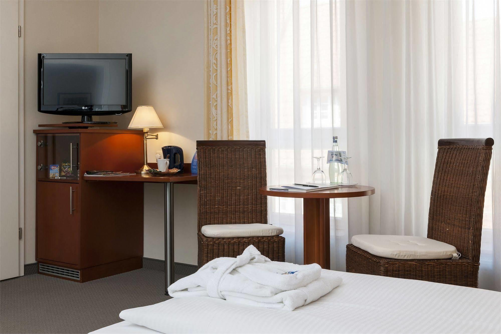 Wyndham Garden Quedlinburg Stadtschloss מראה חיצוני תמונה