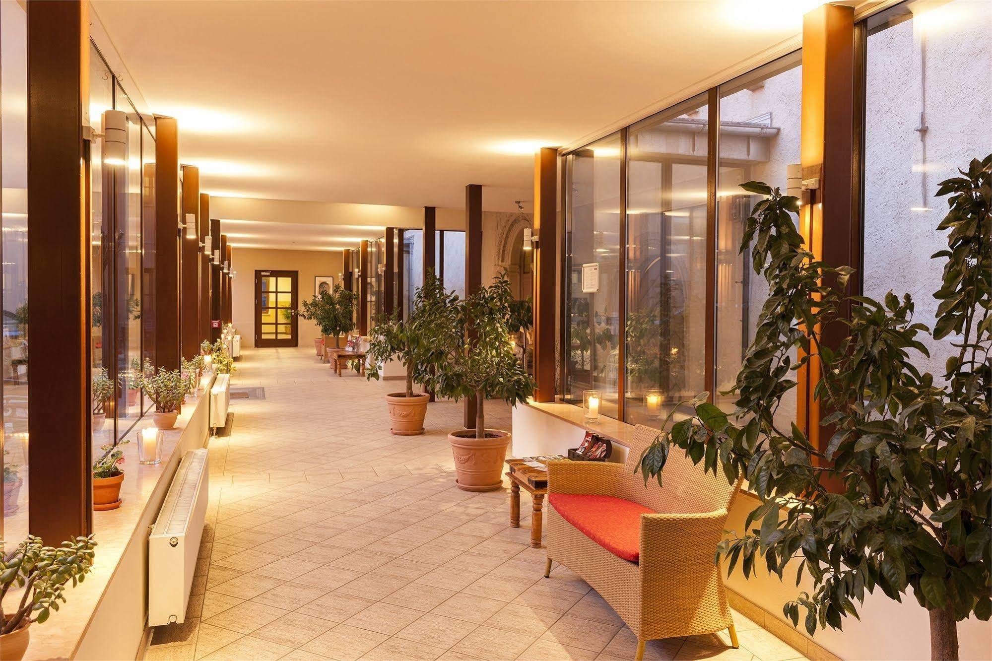 Wyndham Garden Quedlinburg Stadtschloss מראה חיצוני תמונה
